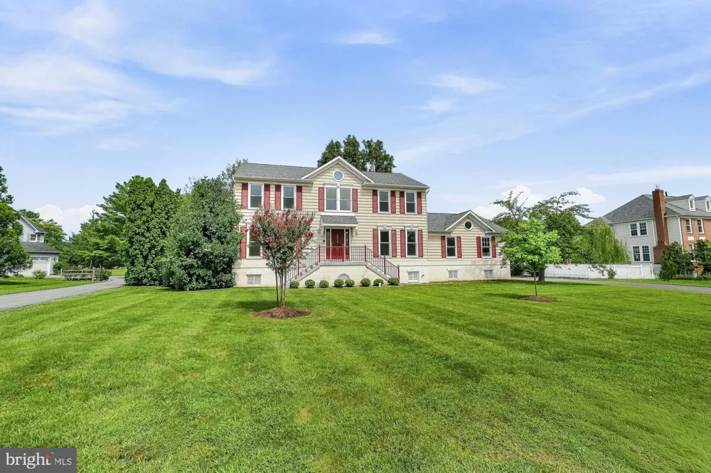 17004 SPATES HILL ROAD Poolesville, MD 20837