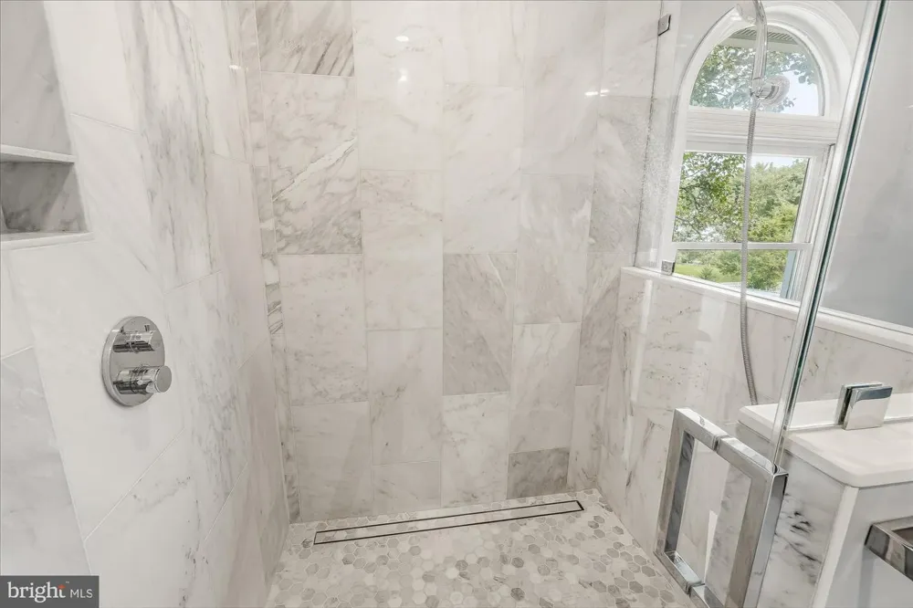 17004 SPATES HILL ROAD Poolesville, MD 20837