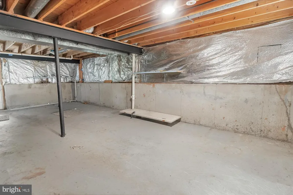 17004 SPATES HILL ROAD Poolesville, MD 20837