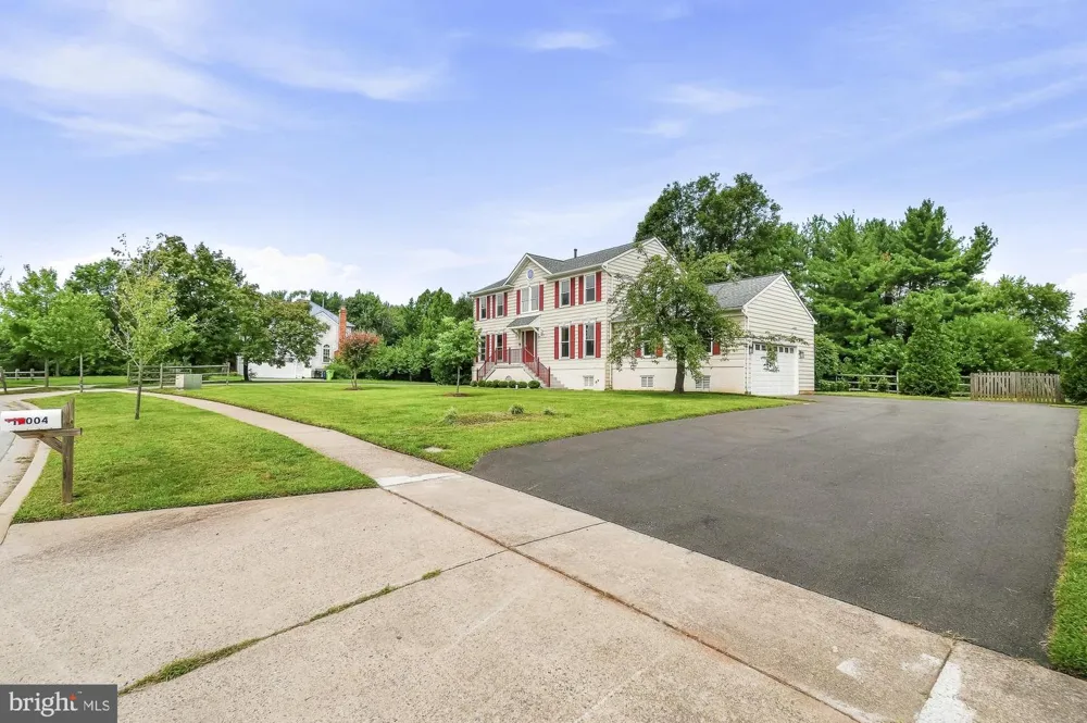 17004 SPATES HILL ROAD Poolesville, MD 20837