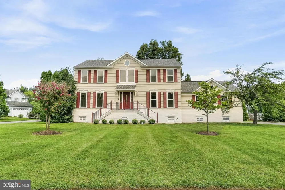 17004 SPATES HILL ROAD Poolesville, MD 20837