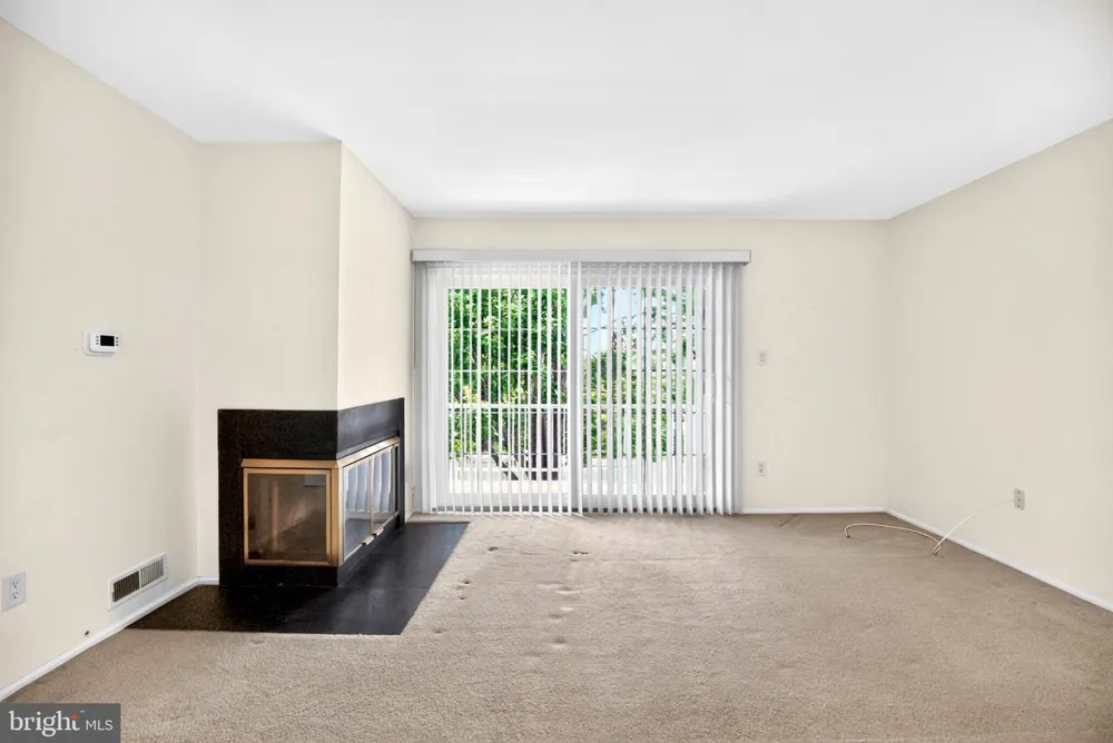 3810 ADELAIDE DRIVE Mt Laurel, NJ 08054