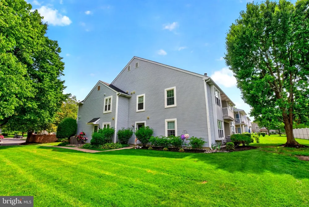 3810 ADELAIDE DRIVE Mt Laurel, NJ 08054