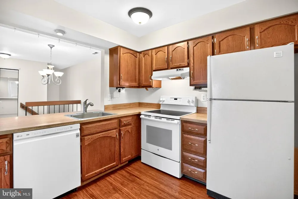 3810 ADELAIDE DRIVE Mt Laurel, NJ 08054