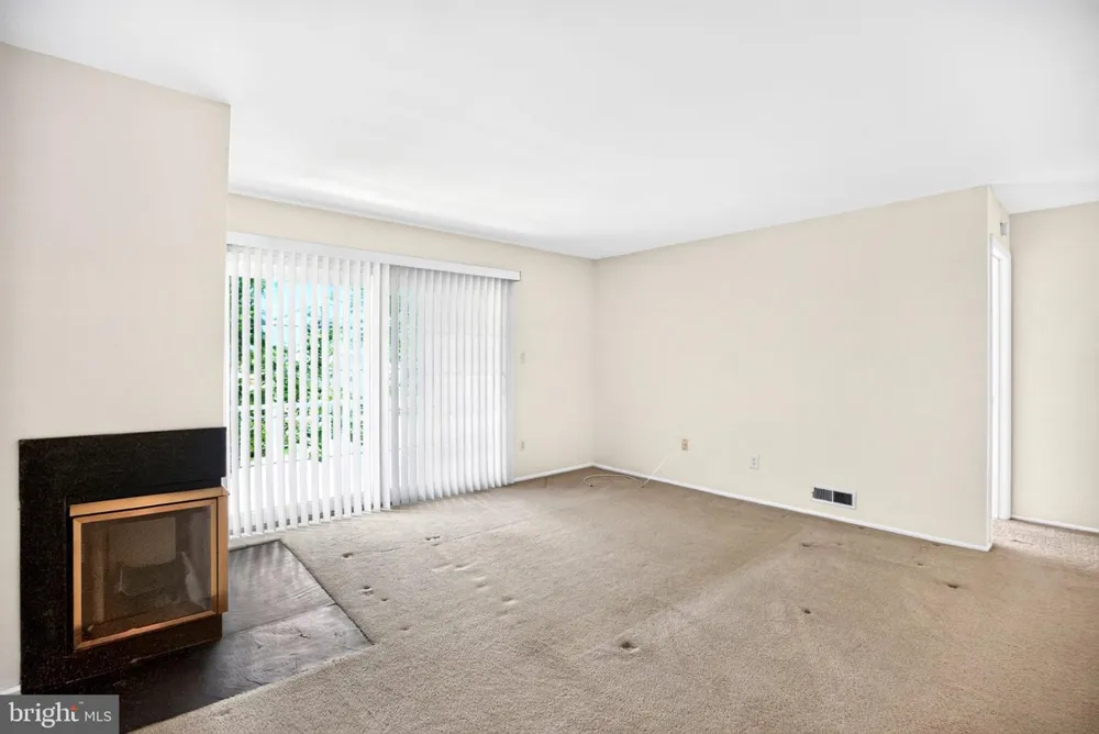 3810 ADELAIDE DRIVE Mt Laurel, NJ 08054