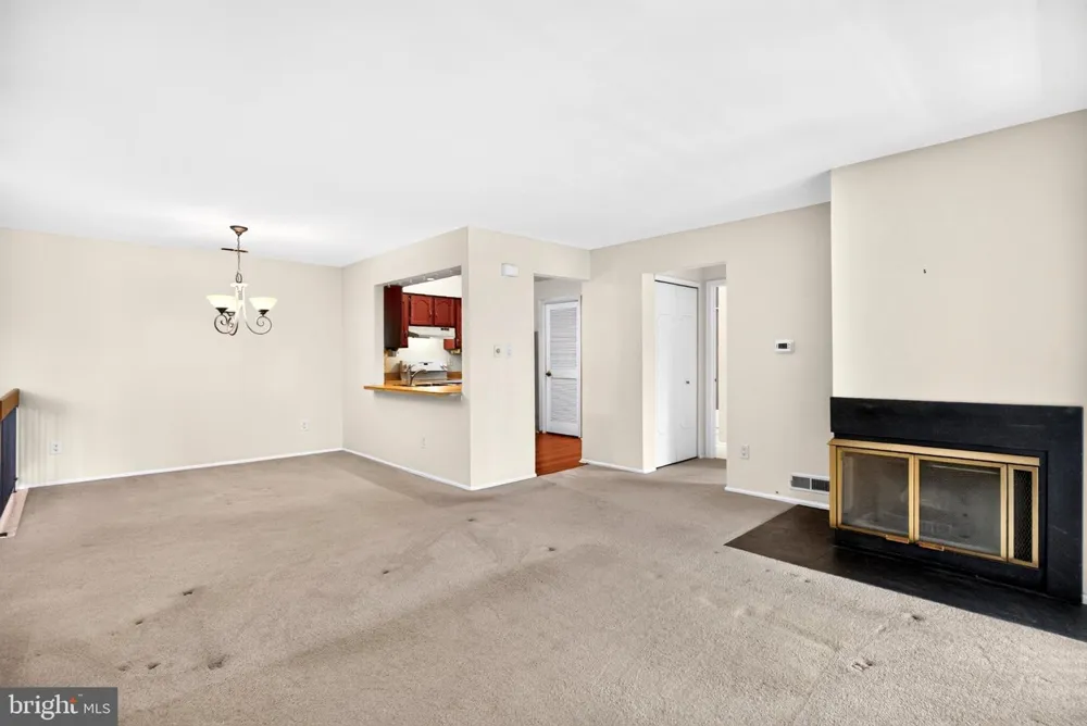 3810 ADELAIDE DRIVE Mt Laurel, NJ 08054