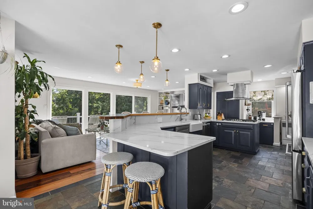 8703 SUDBURY PLACE Alexandria, VA 22309
