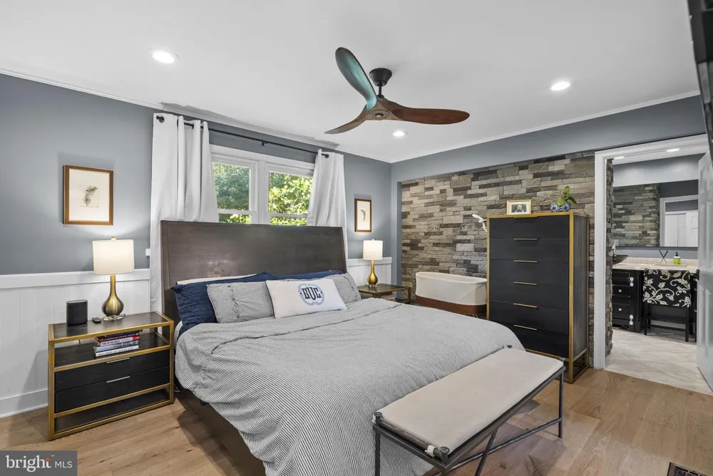8703 SUDBURY PLACE Alexandria, VA 22309