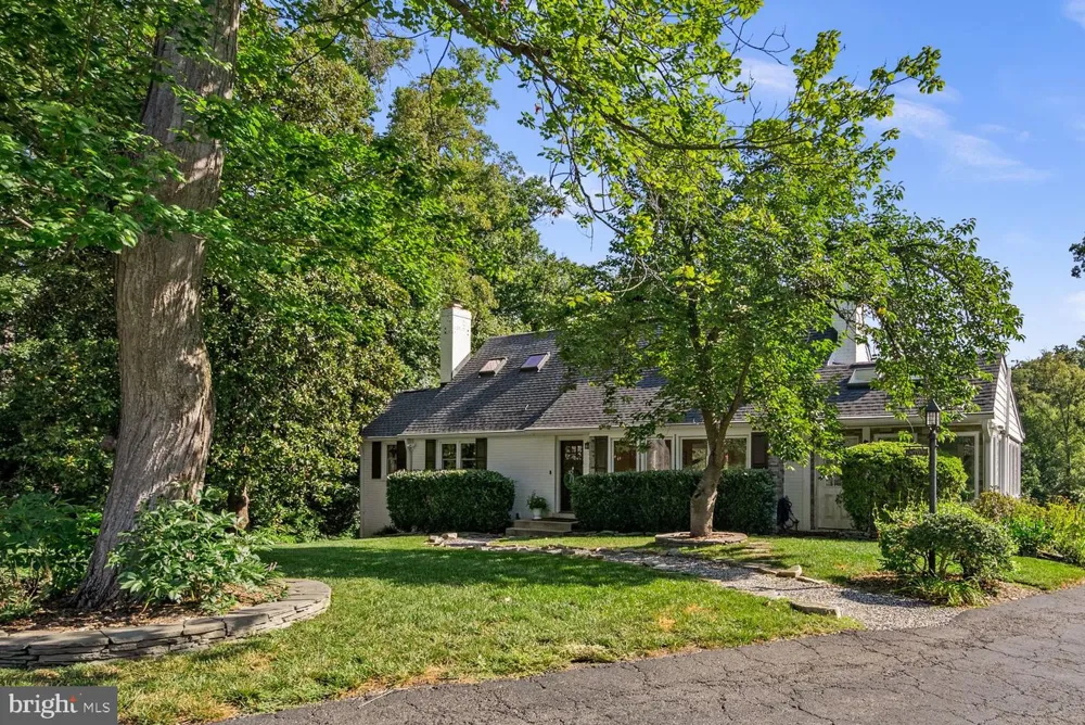 8703 SUDBURY PLACE Alexandria, VA 22309