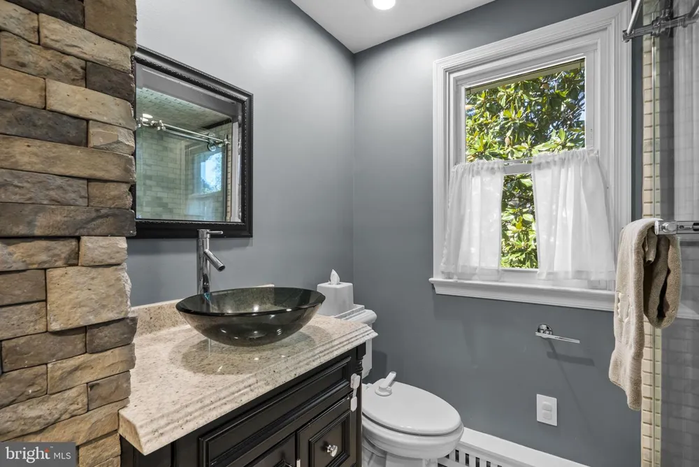 8703 SUDBURY PLACE Alexandria, VA 22309