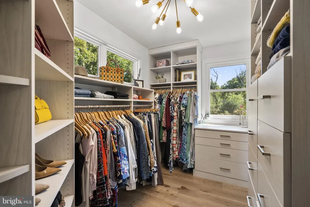 8703 SUDBURY PLACE Alexandria, VA 22309