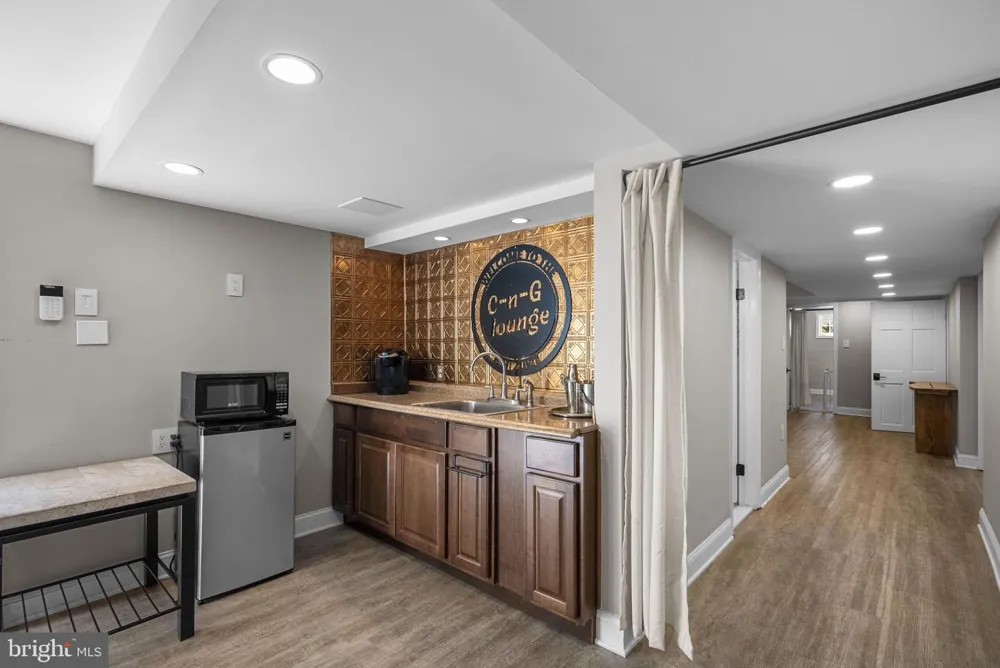 8703 SUDBURY PLACE Alexandria, VA 22309