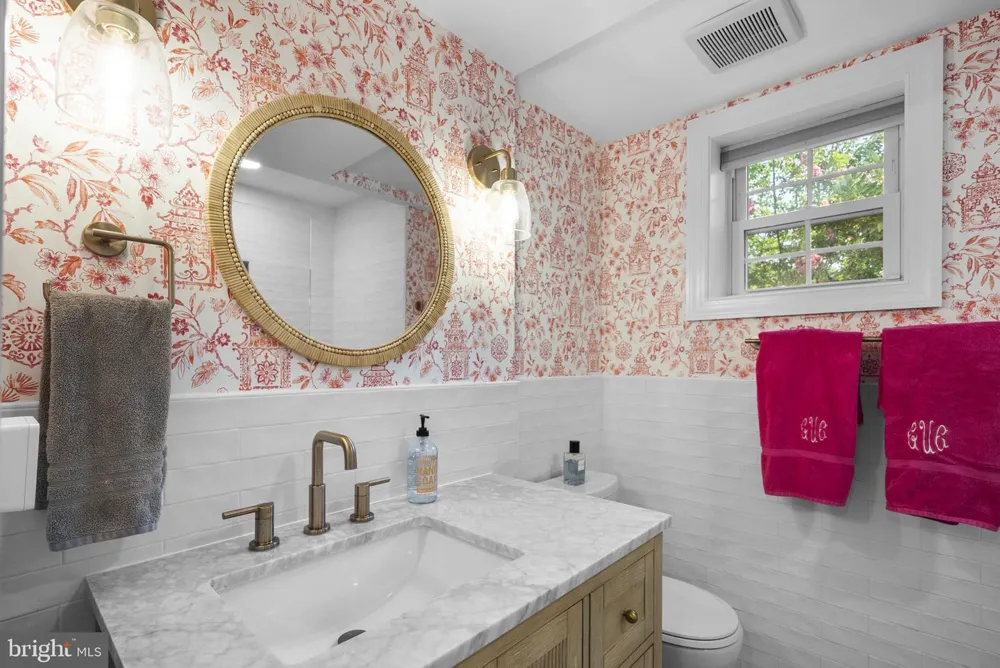 8703 SUDBURY PLACE Alexandria, VA 22309
