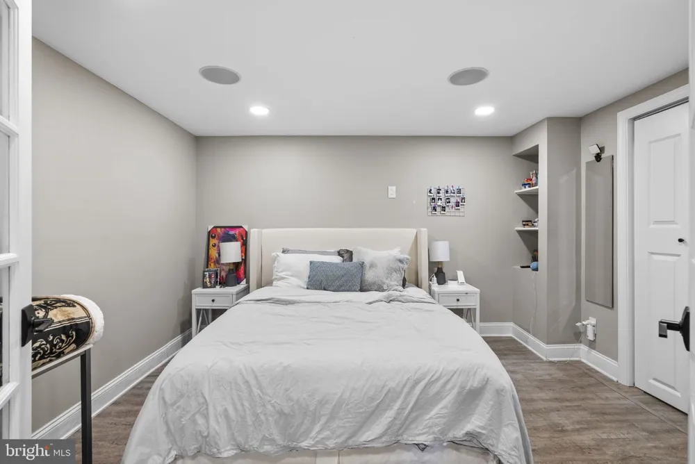 8703 SUDBURY PLACE Alexandria, VA 22309