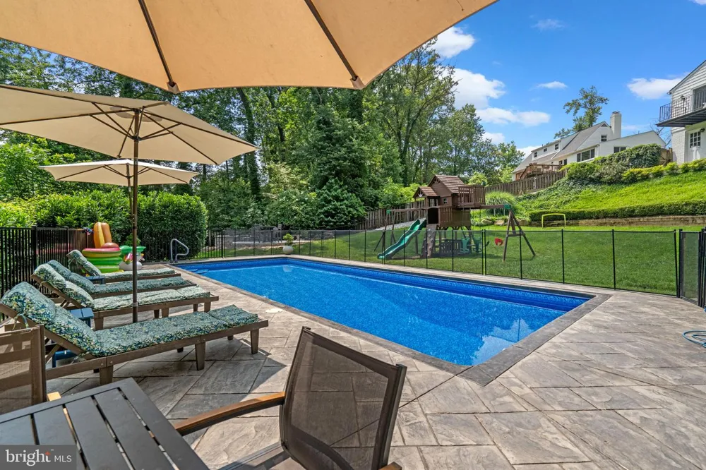 8703 SUDBURY PLACE Alexandria, VA 22309