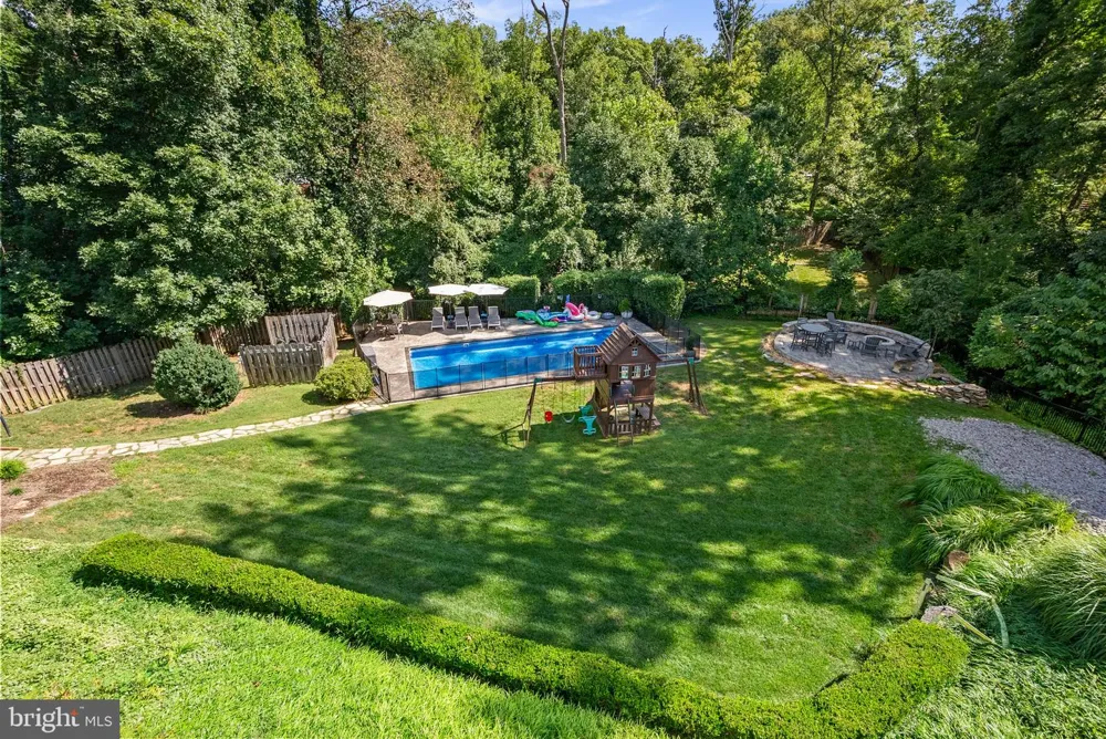 8703 SUDBURY PLACE Alexandria, VA 22309