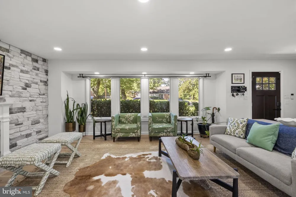 8703 SUDBURY PLACE Alexandria, VA 22309
