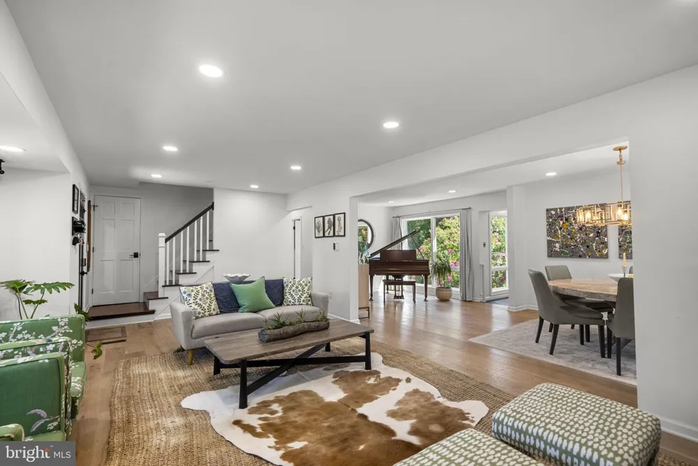 8703 SUDBURY PLACE Alexandria, VA 22309