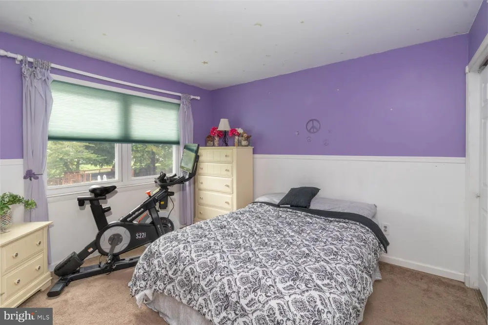 15 CARRIAGE DRIVE Horsham, PA 19044