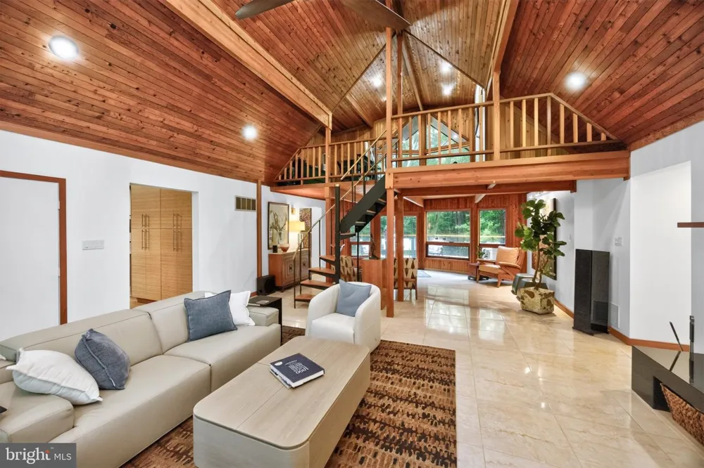 602 FEATHERBED LANE Garnet Valley, PA 19060