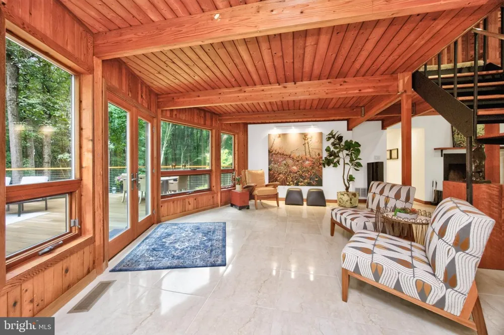 602 FEATHERBED LANE Garnet Valley, PA 19060
