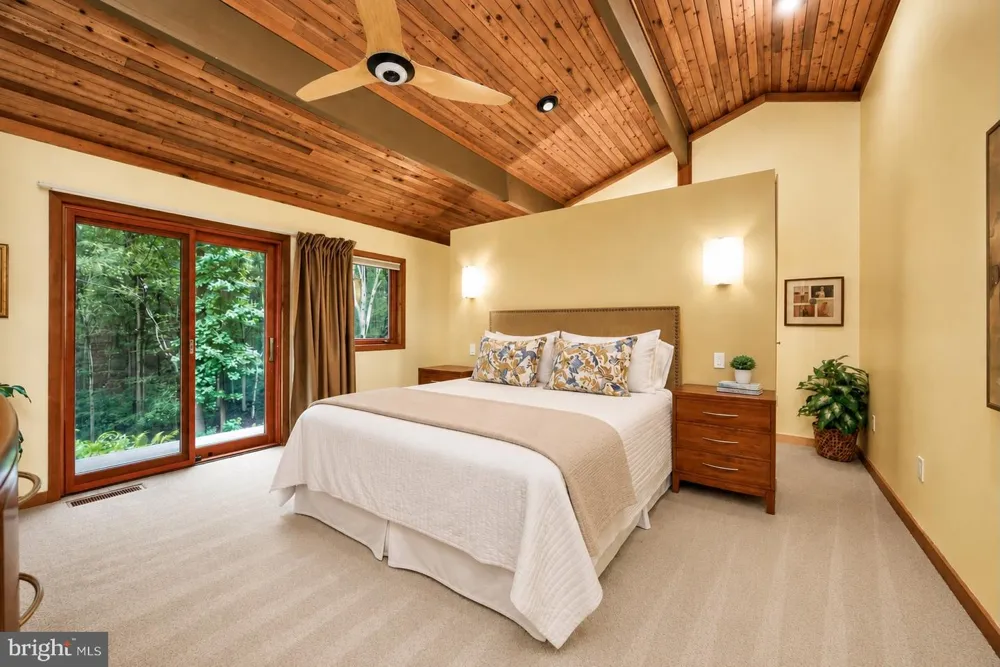 602 FEATHERBED LANE Garnet Valley, PA 19060
