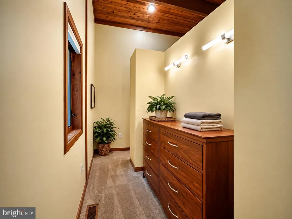 602 FEATHERBED LANE Garnet Valley, PA 19060