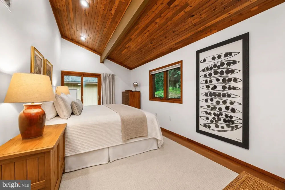 602 FEATHERBED LANE Garnet Valley, PA 19060