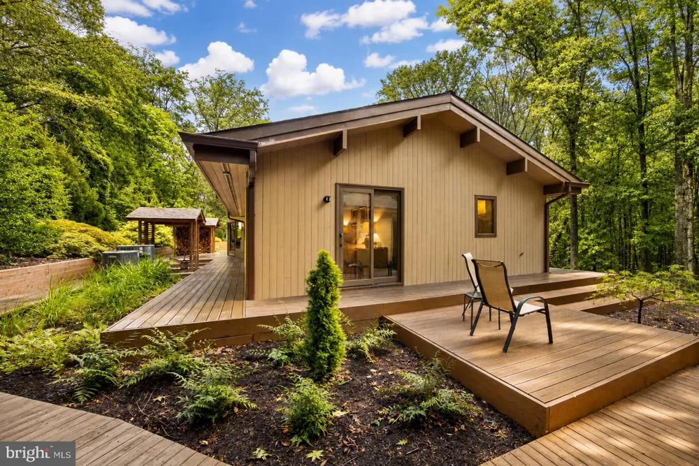 602 FEATHERBED LANE Garnet Valley, PA 19060