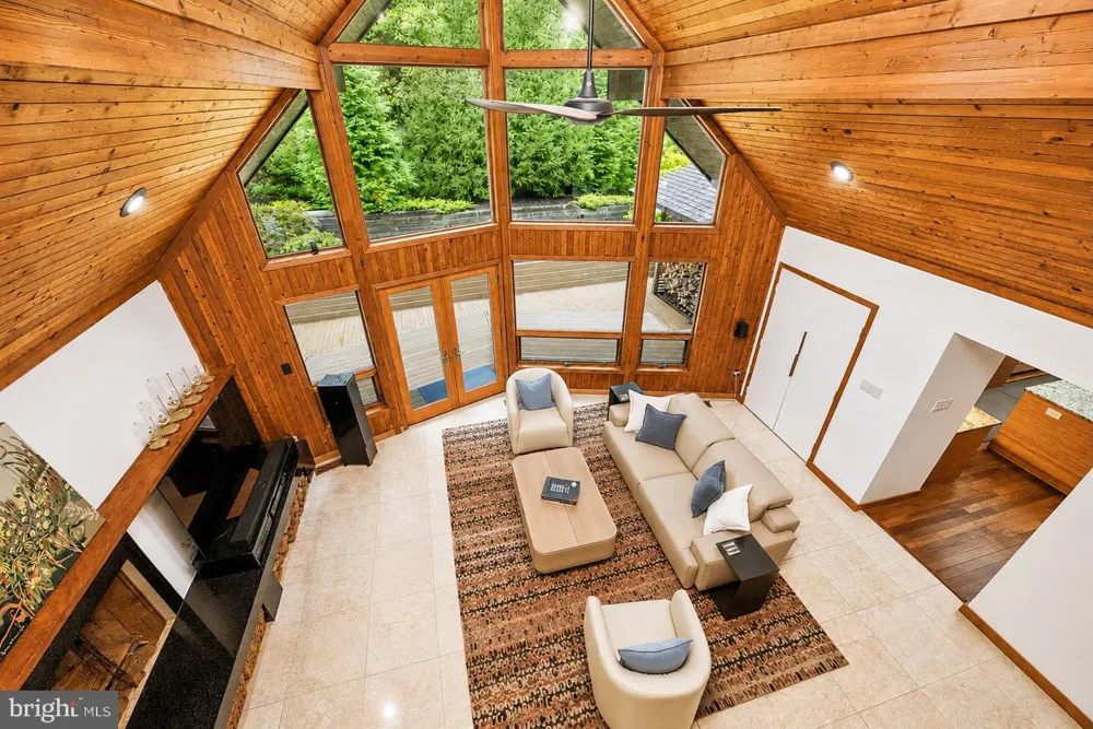 602 FEATHERBED LANE Garnet Valley, PA 19060