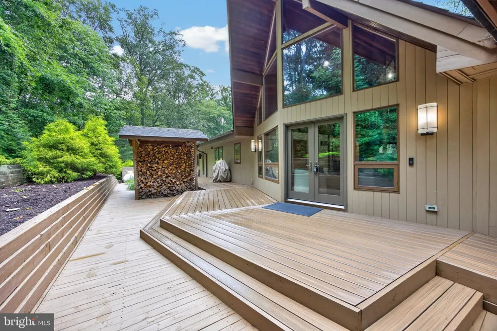 602 FEATHERBED LANE Garnet Valley, PA 19060