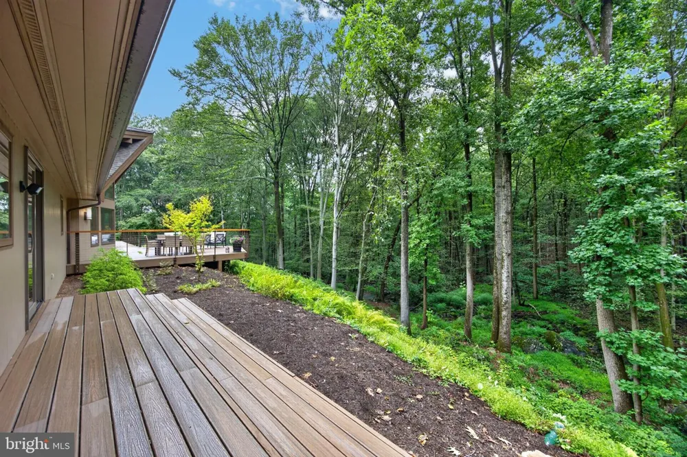 602 FEATHERBED LANE Garnet Valley, PA 19060