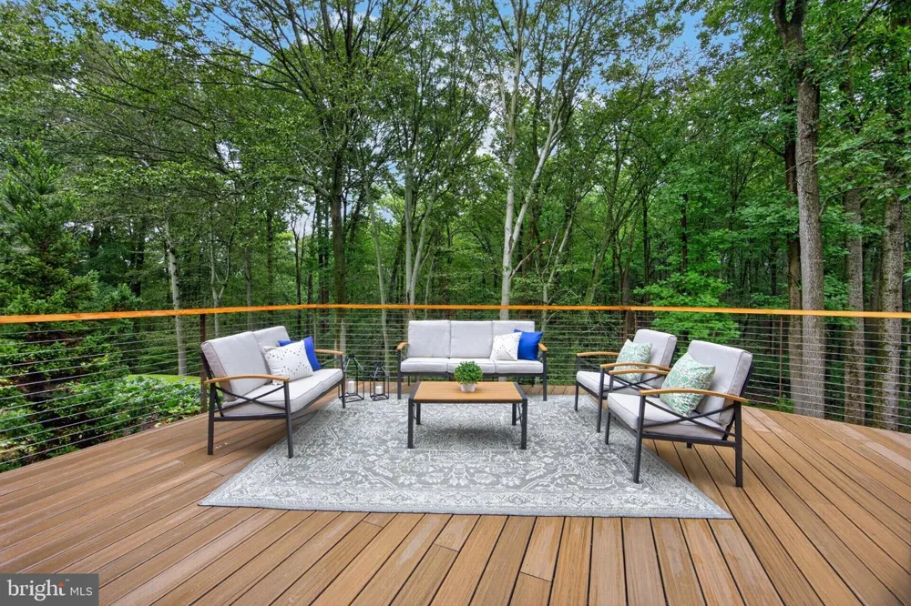 602 FEATHERBED LANE Garnet Valley, PA 19060