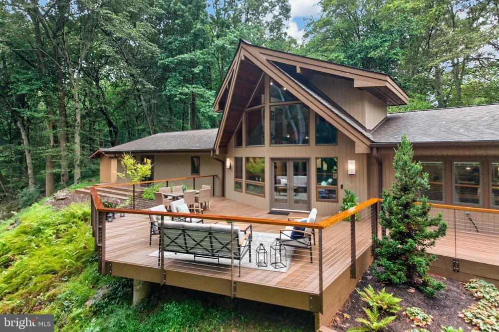 602 FEATHERBED LANE Garnet Valley, PA 19060