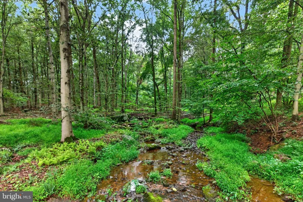 602 FEATHERBED LANE Garnet Valley, PA 19060