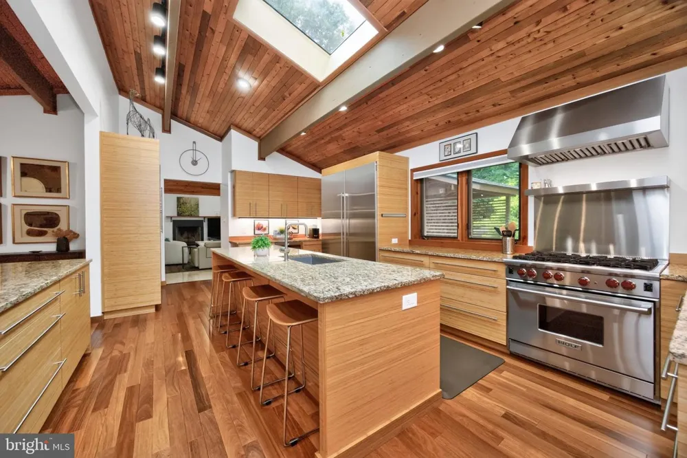 602 FEATHERBED LANE Garnet Valley, PA 19060