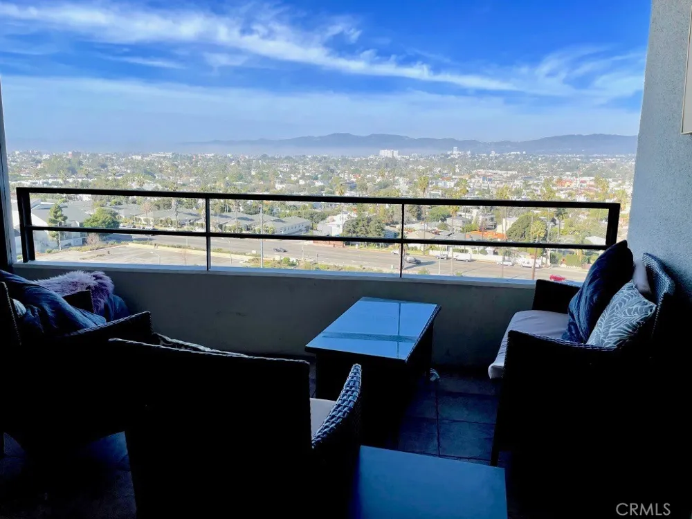 4265 Marina City Drive #805 Marina del Rey, CA 90292