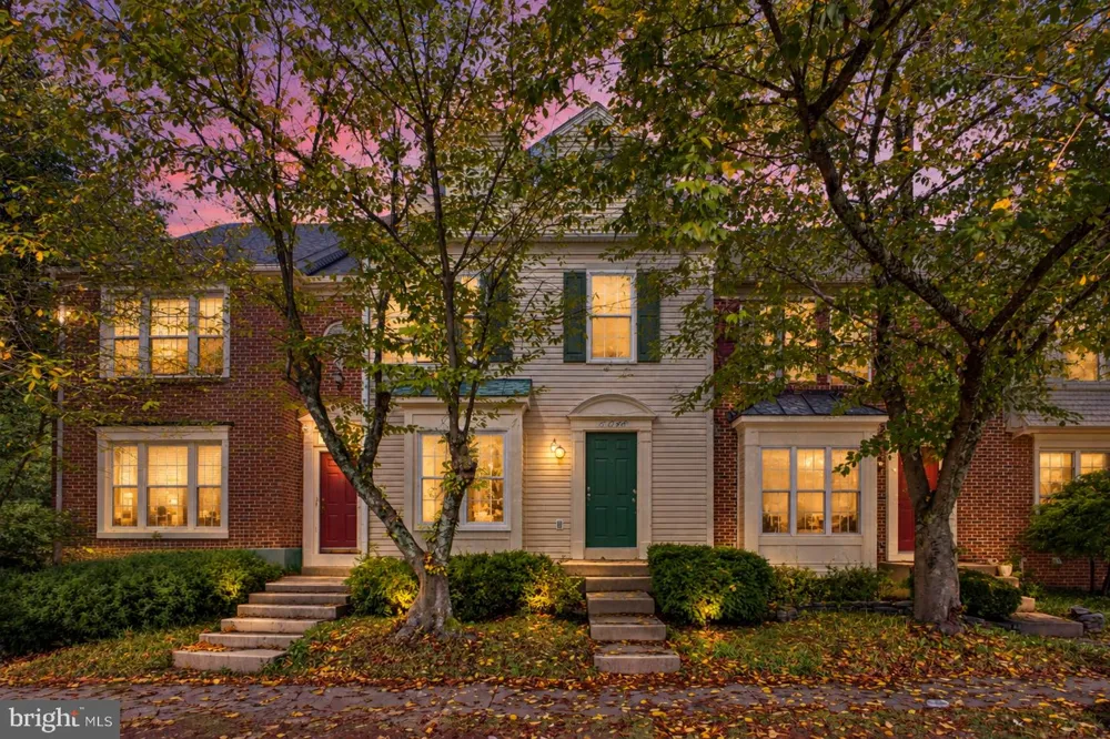 6048 RAINA DRIVE Centreville, VA 20120