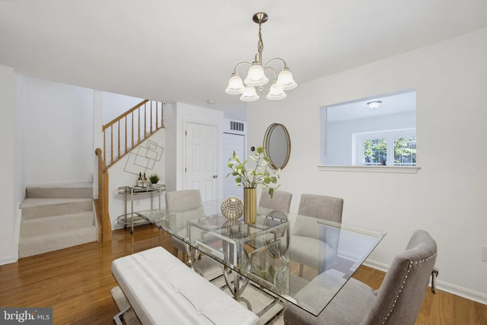6048 RAINA DRIVE Centreville, VA 20120