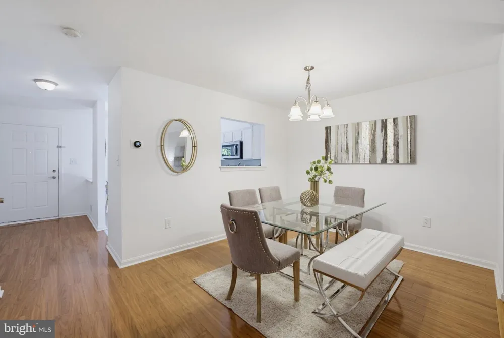 6048 RAINA DRIVE Centreville, VA 20120