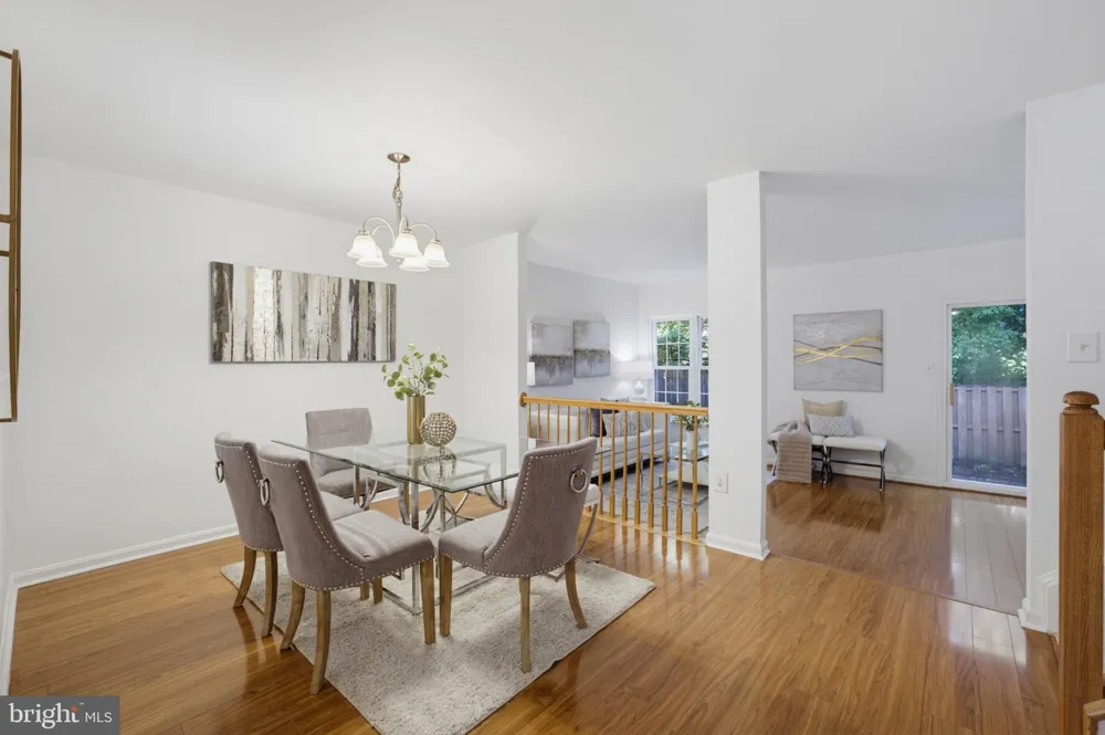 6048 RAINA DRIVE Centreville, VA 20120
