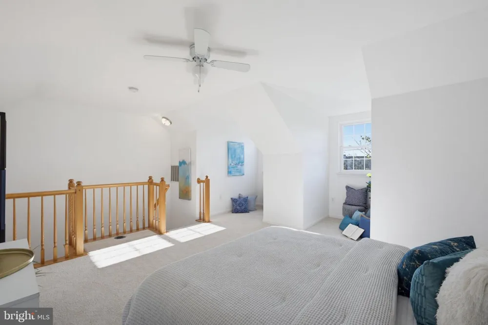 6048 RAINA DRIVE Centreville, VA 20120