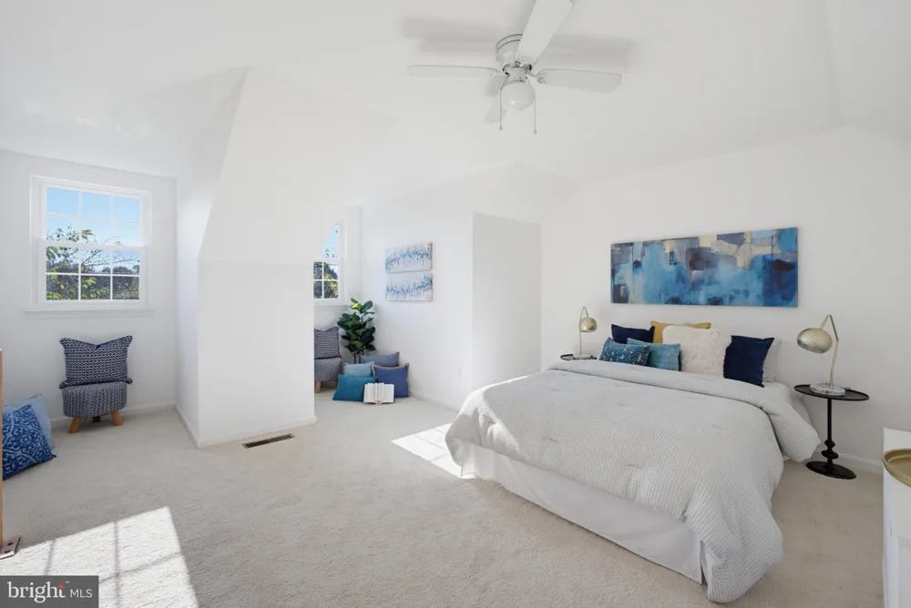 6048 RAINA DRIVE Centreville, VA 20120
