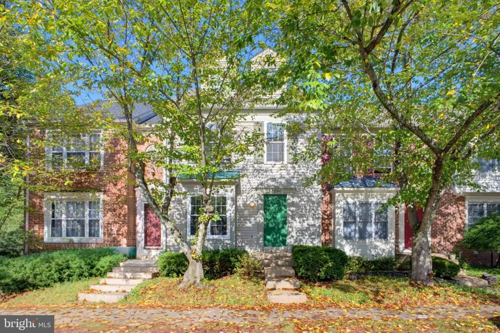 6048 RAINA DRIVE Centreville, VA 20120