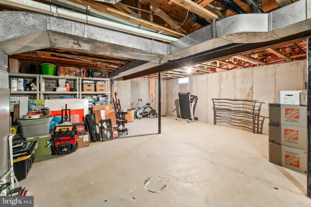 435 LONGFELLOW DRIVE Williamstown, NJ 08094