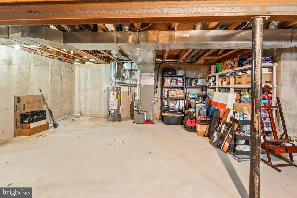 435 LONGFELLOW DRIVE Williamstown, NJ 08094