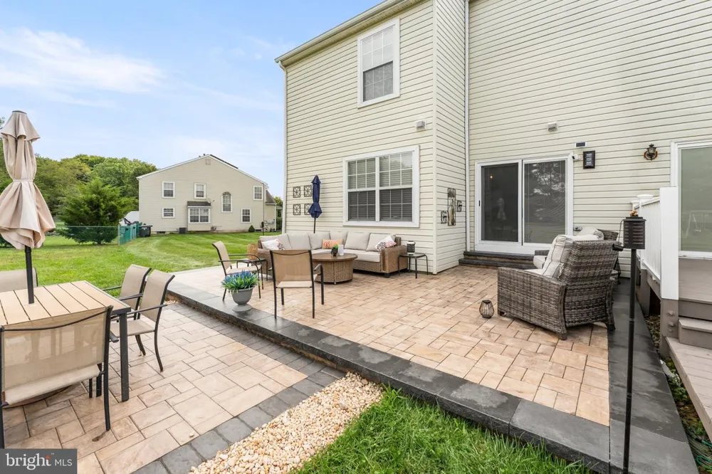 435 LONGFELLOW DRIVE Williamstown, NJ 08094