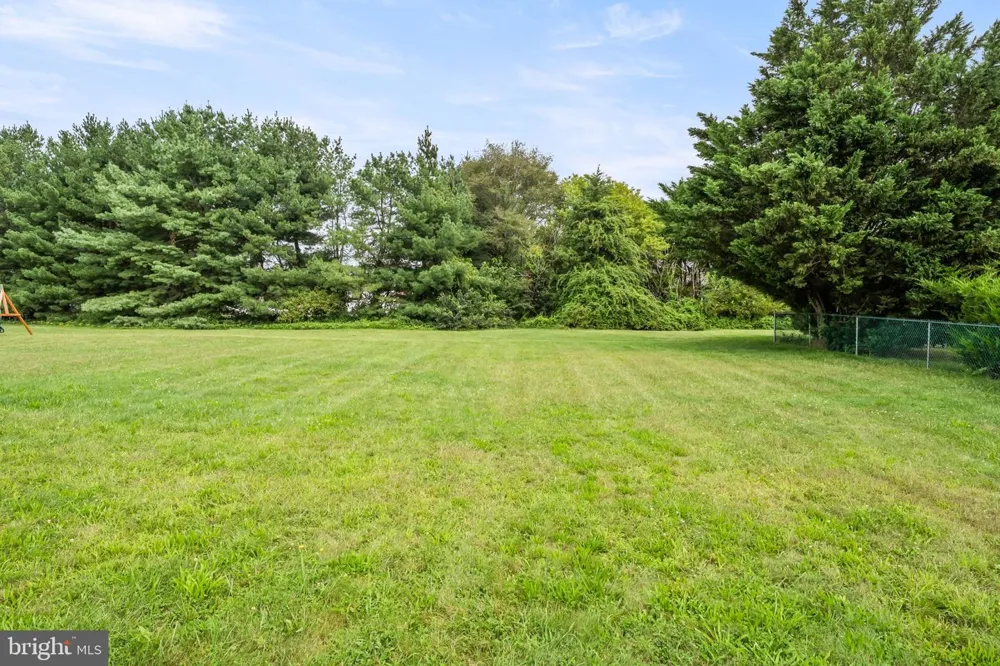 435 LONGFELLOW DRIVE Williamstown, NJ 08094
