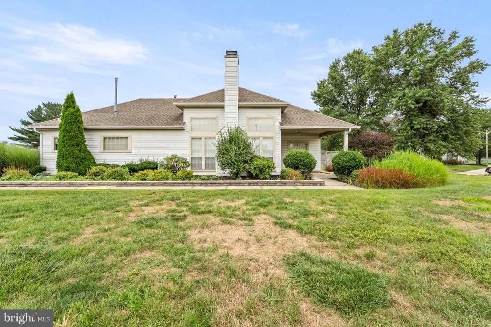 435 LONGFELLOW DRIVE Williamstown, NJ 08094