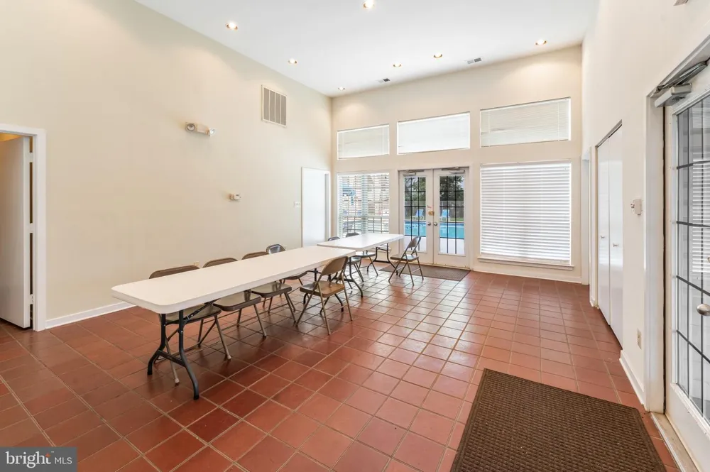 435 LONGFELLOW DRIVE Williamstown, NJ 08094
